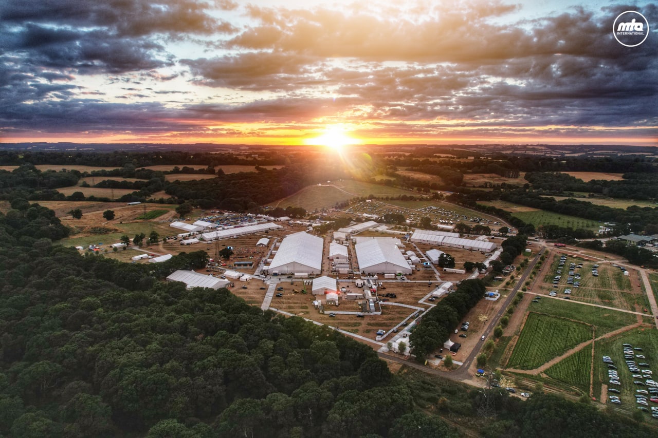 Tilawat and Translation from Ladies Jalsa Gah | Jalsa Salana UK 2022