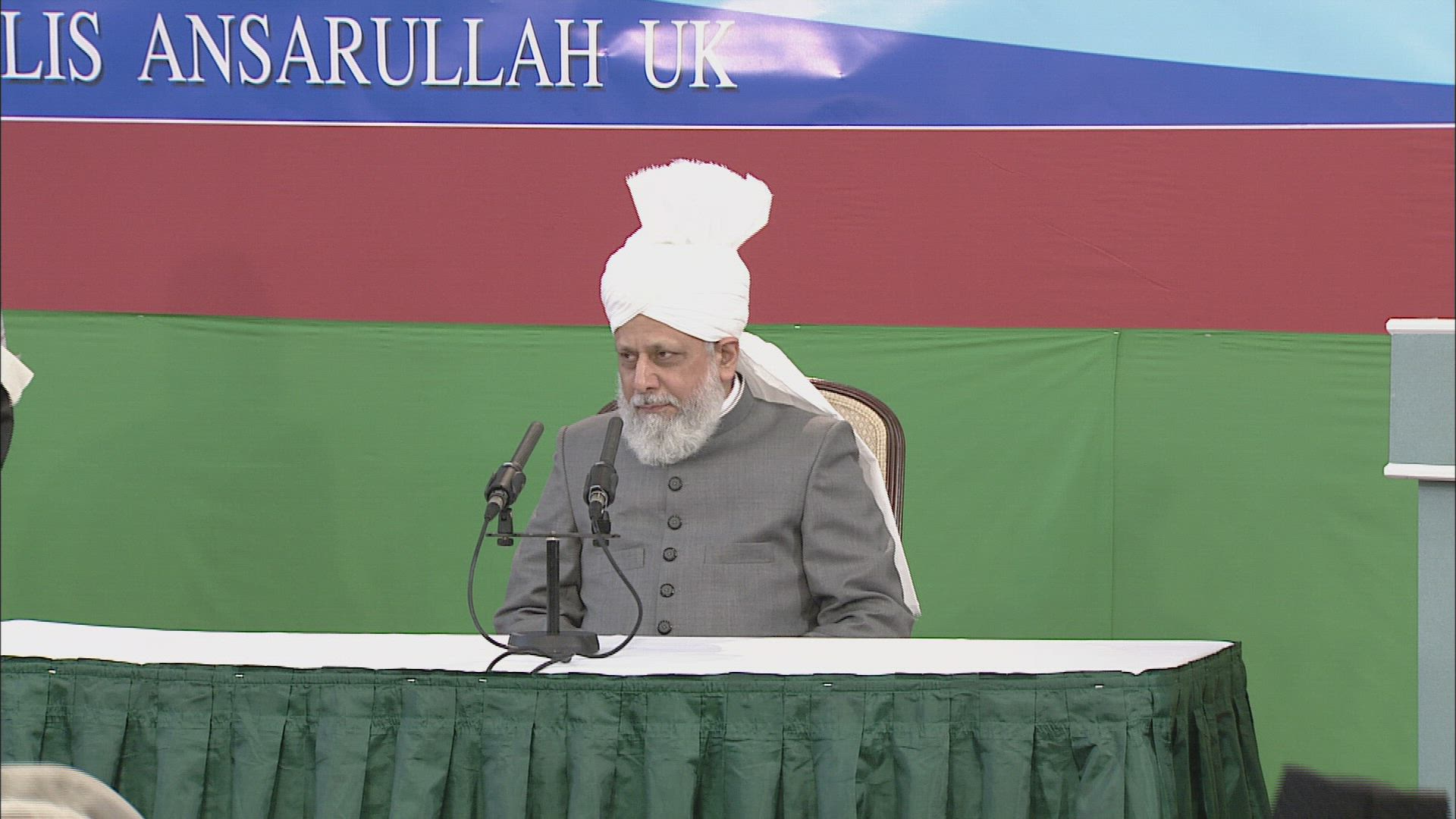 Huzoor's Address to Ansarullah Ijtema - UK 2012
